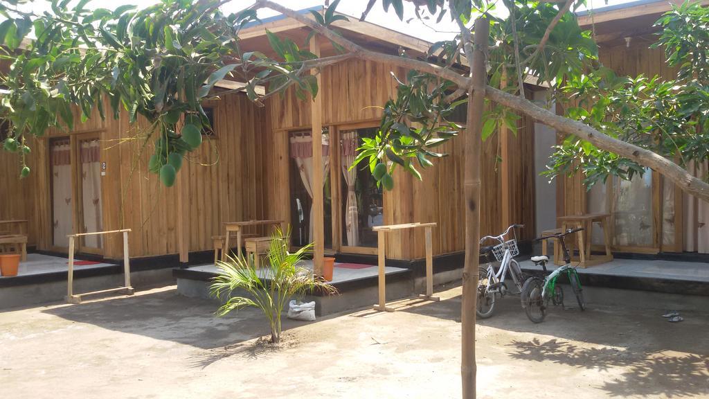Beach Box Bungalow Τζίλι Τραγουανγκάν Εξωτερικό φωτογραφία